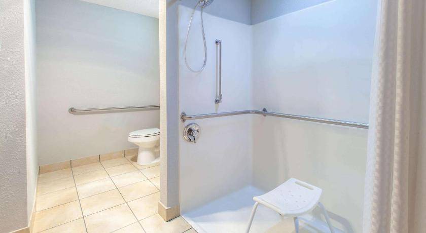Photo of Bathroom in South Hills