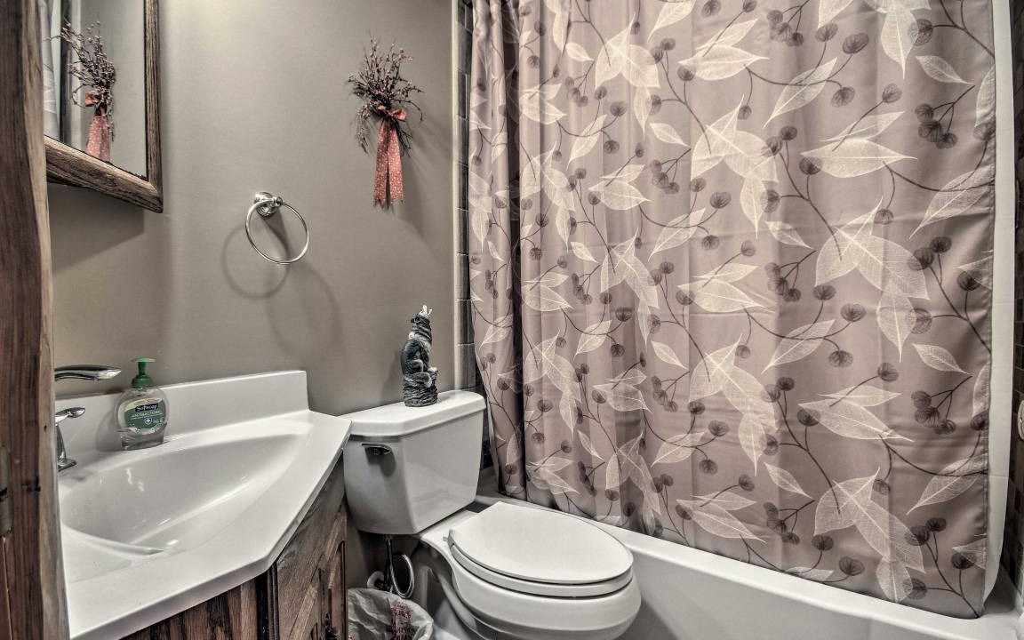 Photo of Bathroom in James Creek