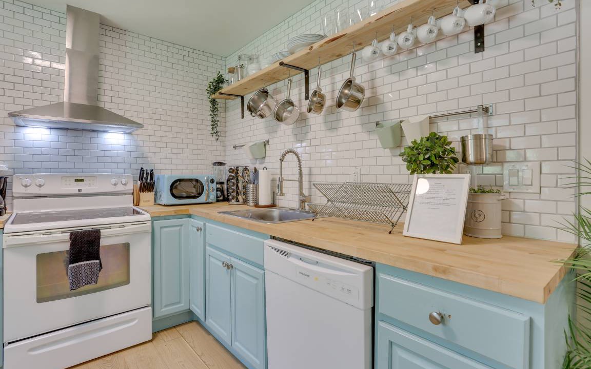 Photo of Kitchen in Swan Lake