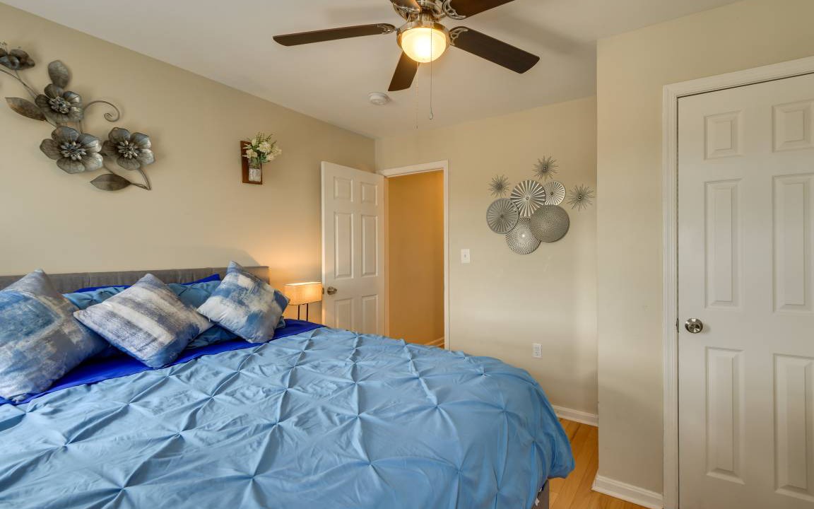 Photo of Bedroom in Downtown Baltimore