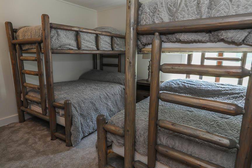 Photo of Bedroom in Seven Springs