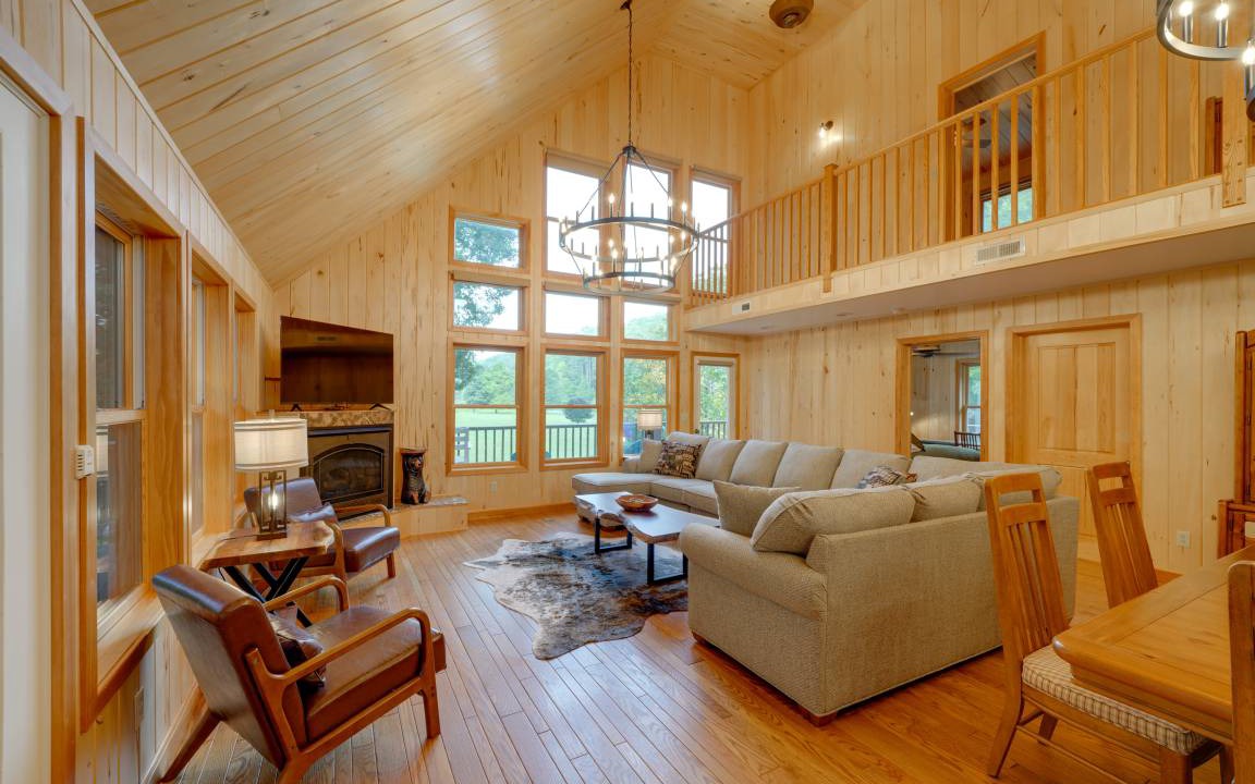 Photo of Livingroom in Marlinton