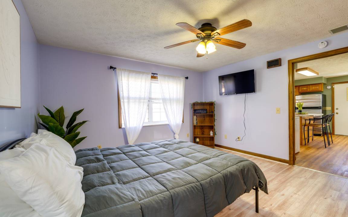 Photo of Bedroom in Hurricane