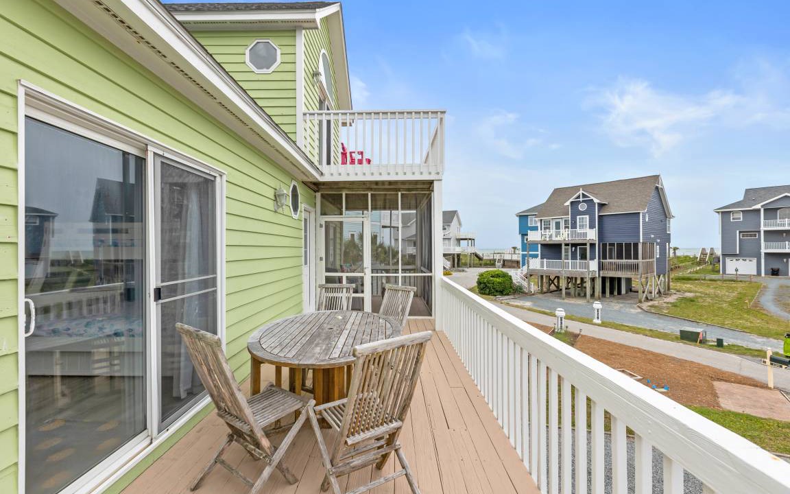 Photo of Patio Balcony in Village of Stump Sound