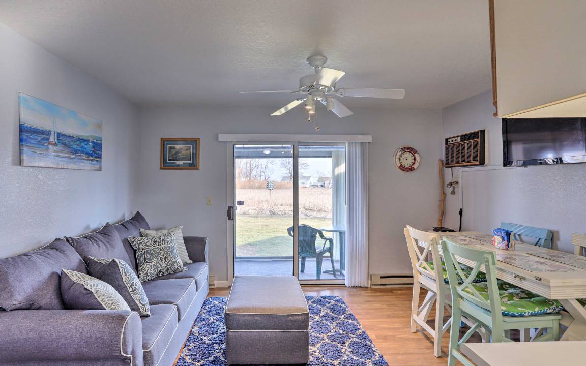 Photo of Livingroom in Oak Harbor