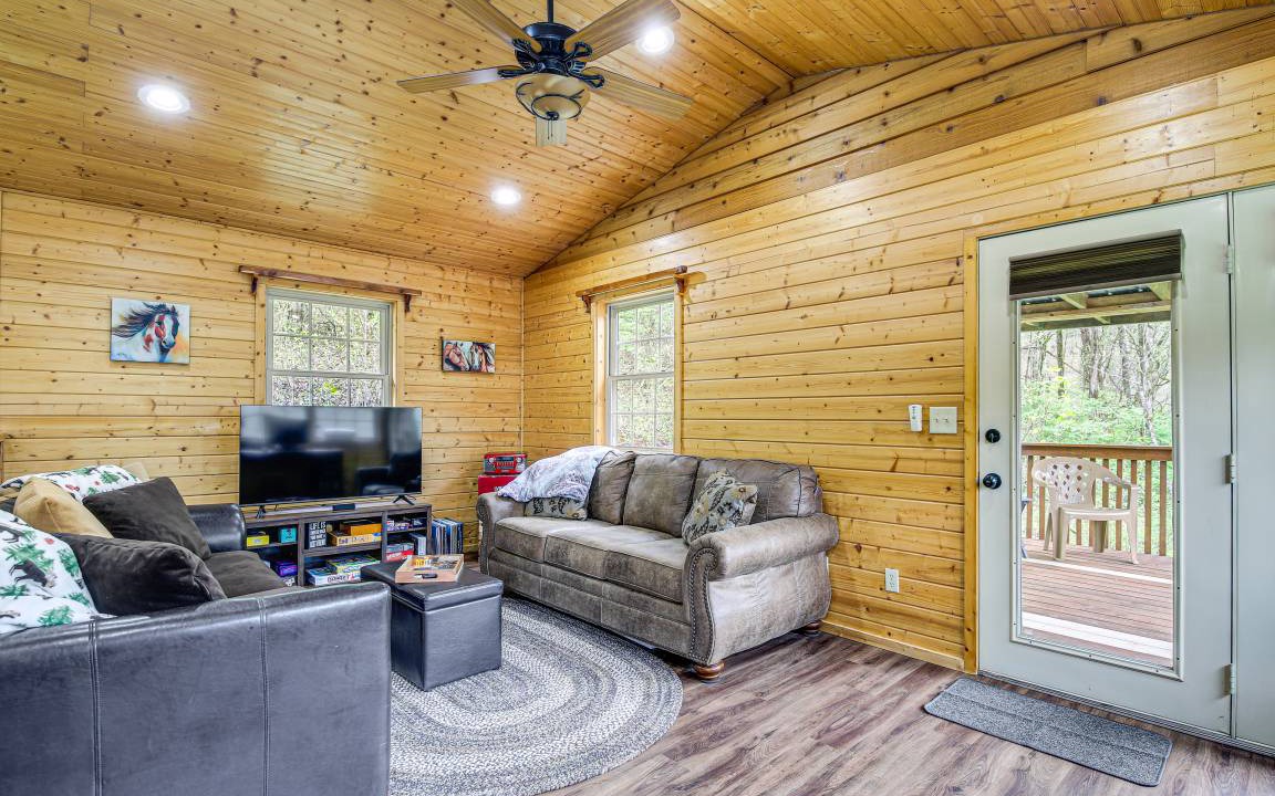 Photo of Livingroom in Knox County