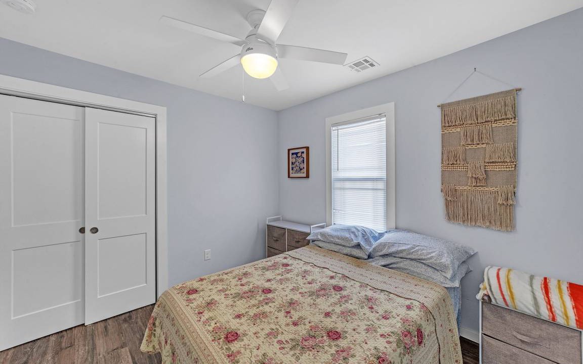 Photo of Bedroom in Seaside Heights