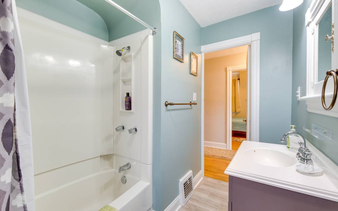 Photo of Bathroom in Garfield Heights