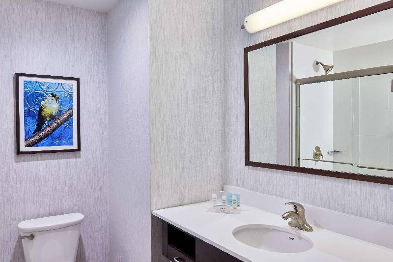 Photo of Bathroom in Teaneck