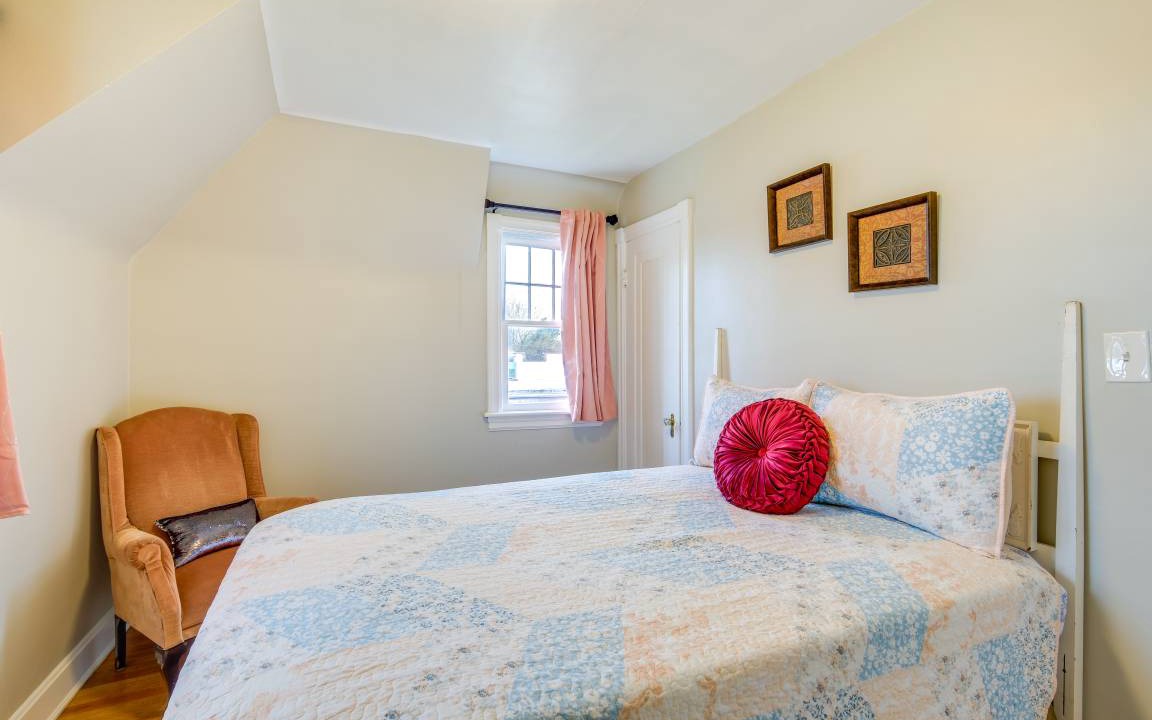 Photo of Bedroom in Garfield Heights