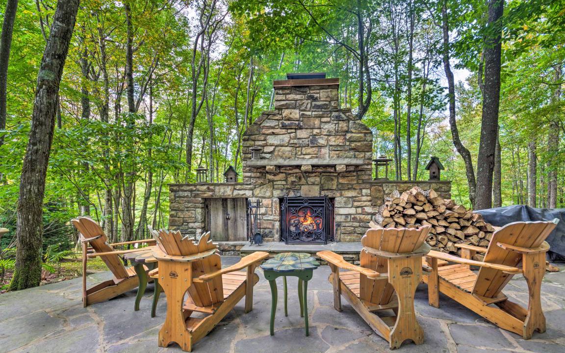 Photo of Patio Balcony in Beech Mountain