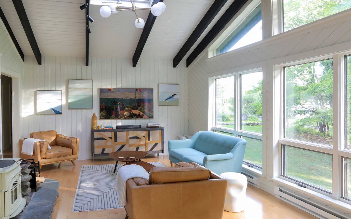 Photo of Livingroom in Parksville