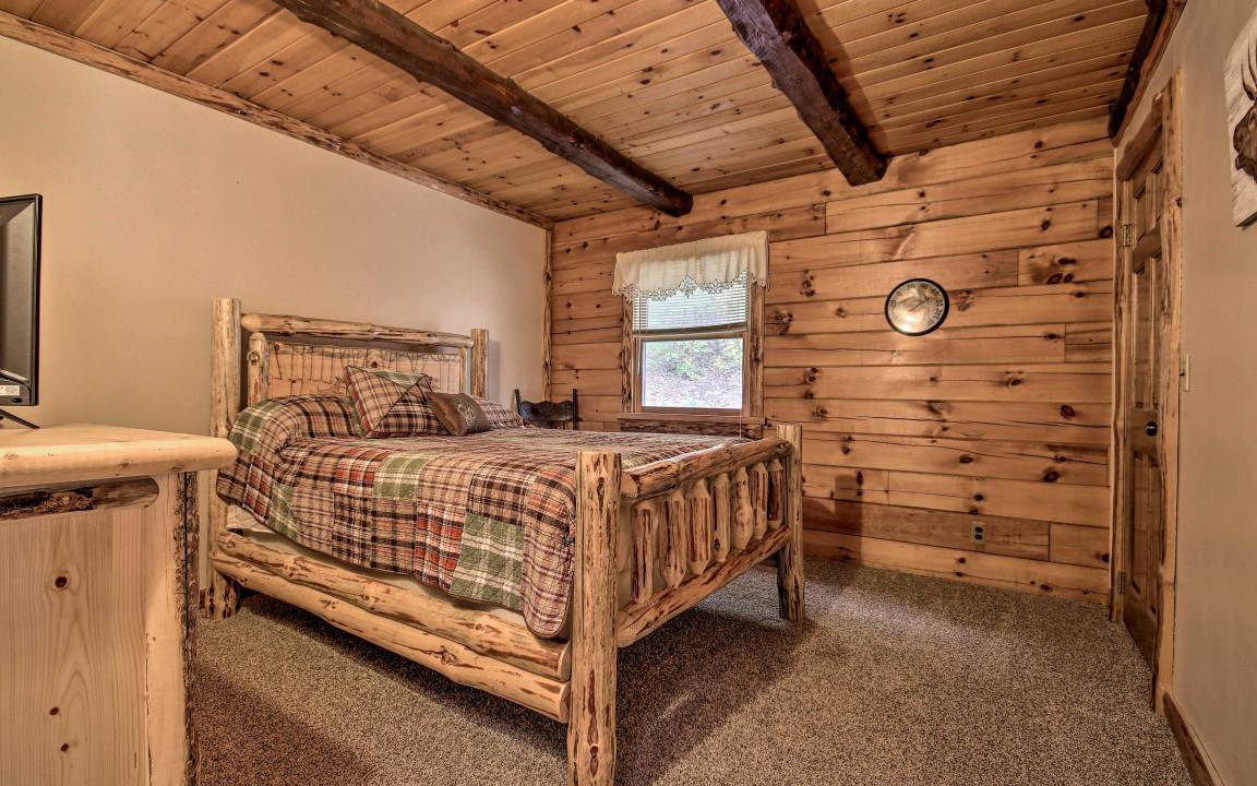 Photo of Bedroom in James Creek