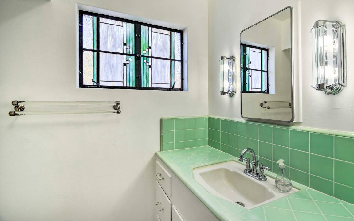 Photo of Bathroom in F. Q. Story