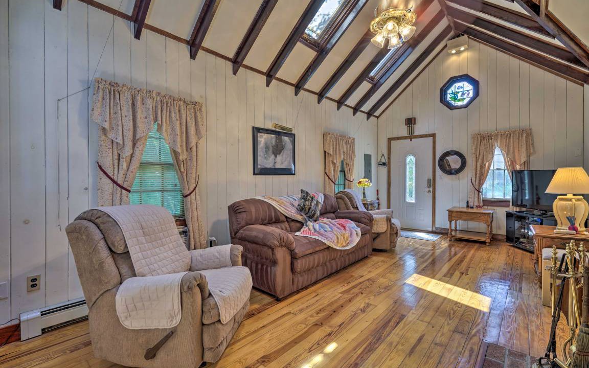 Photo of Livingroom in Waretown