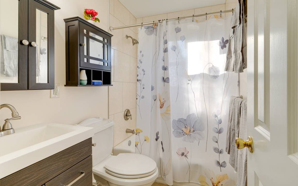 Photo of Bathroom in Newington
