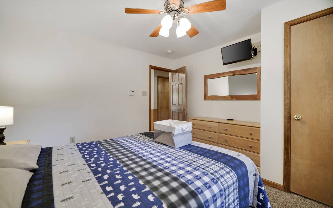 Photo of Bedroom in Lake Harmony Estates