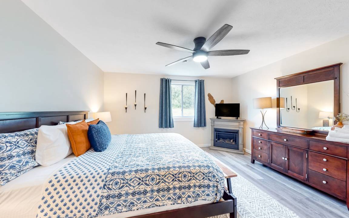 Photo of Bedroom in Branchport