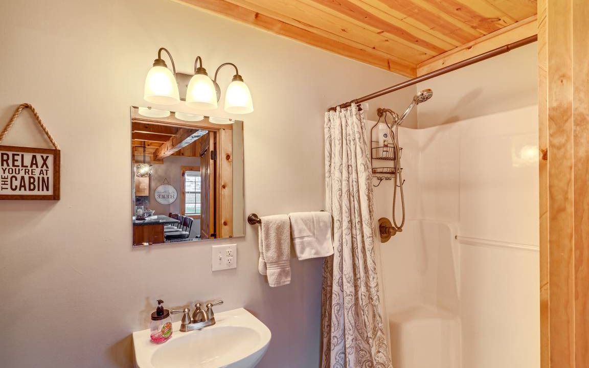 Photo of Bathroom in Burkesville
