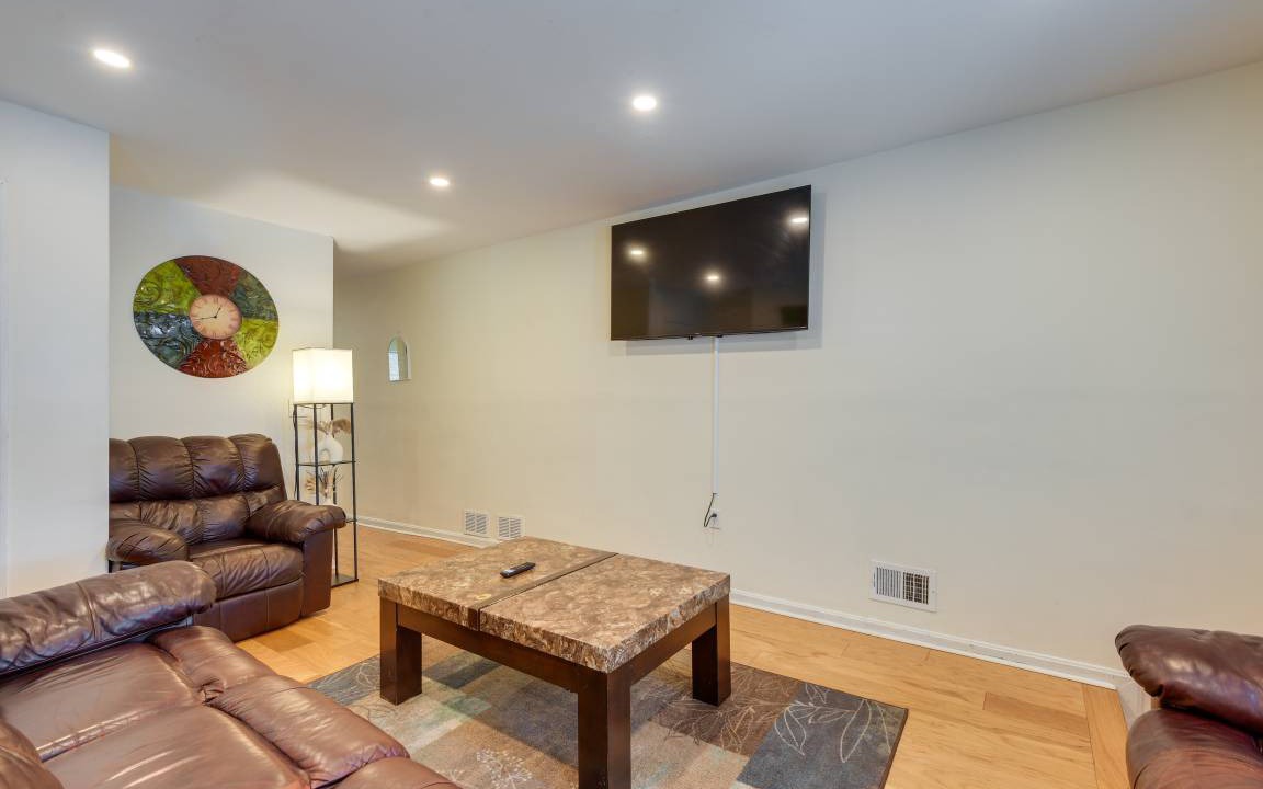 Photo of Livingroom in Downtown Baltimore