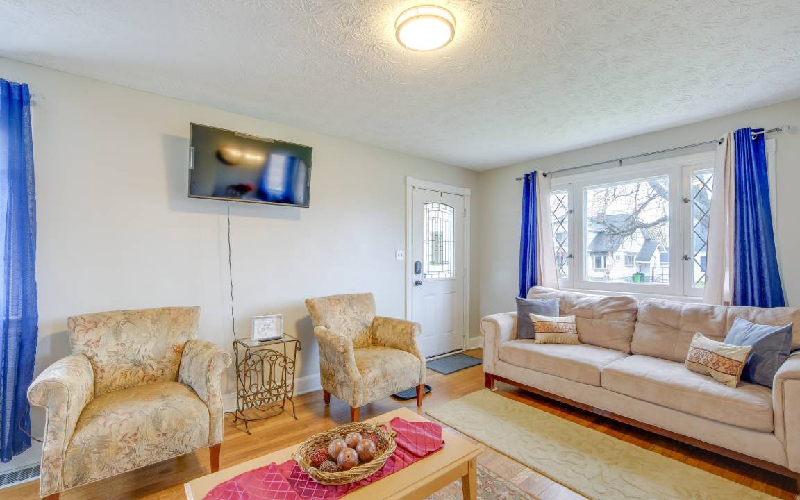 Photo of Livingroom in Garfield Heights