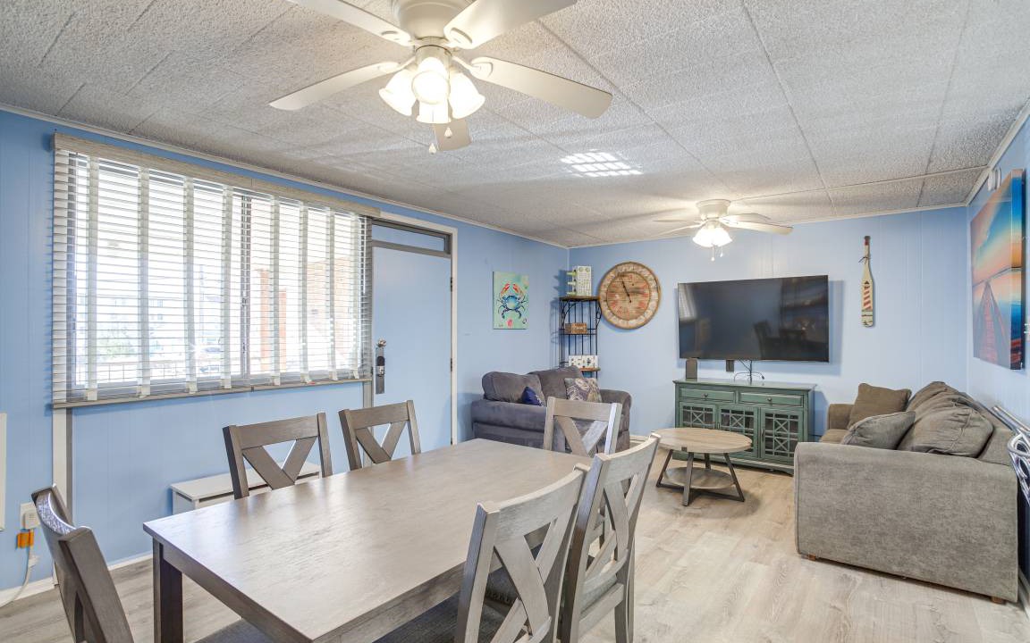 Photo of Livingroom in North Ocean City
