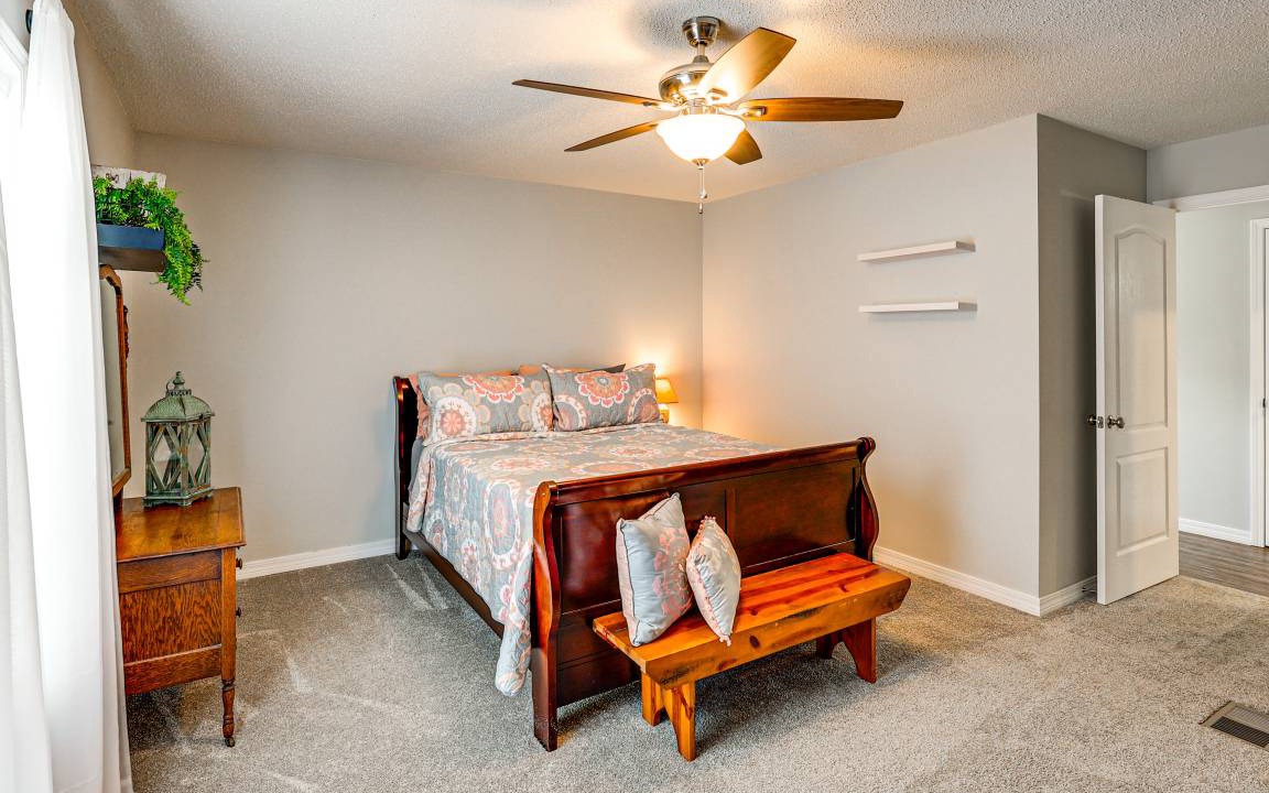 Photo of Bedroom in Russellville