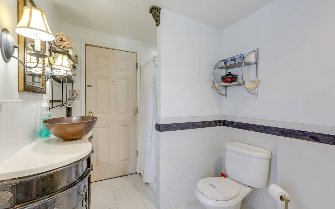 Photo of Bathroom in North End