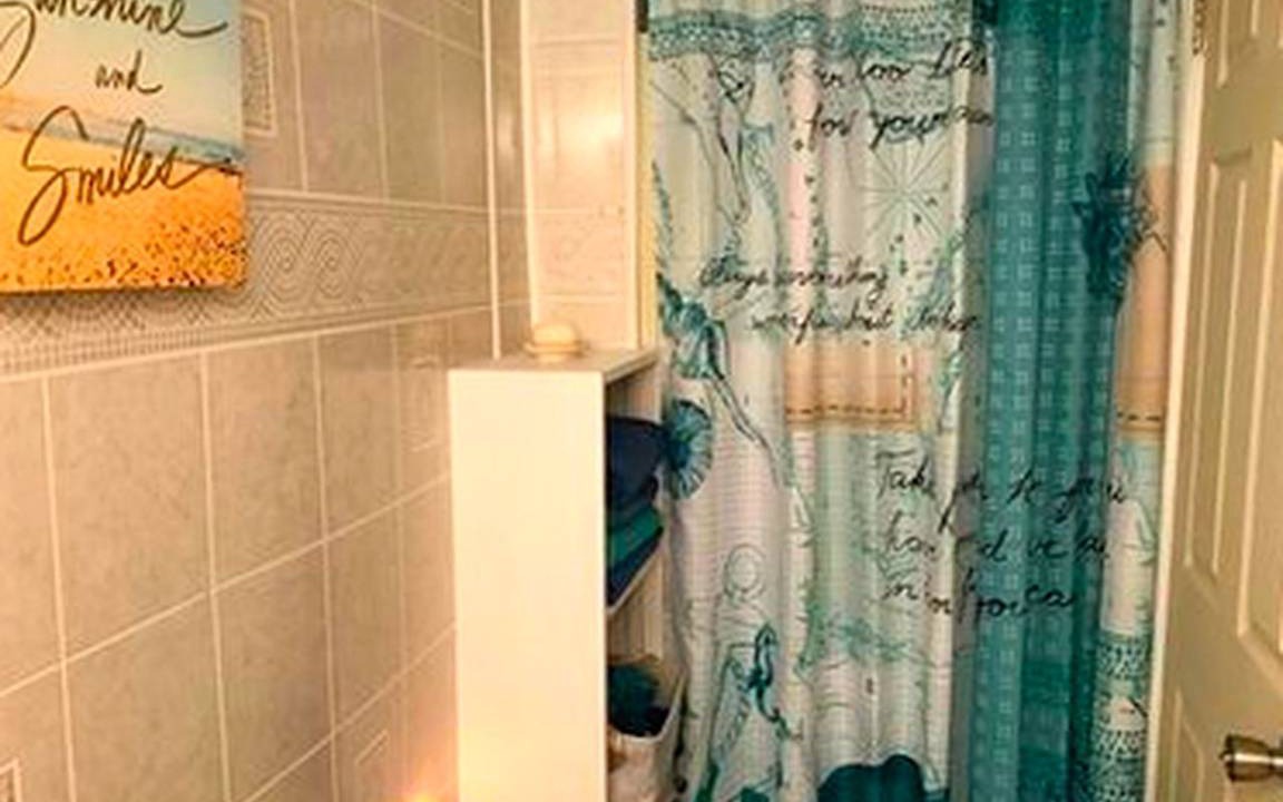 Photo of Bathroom in Downe