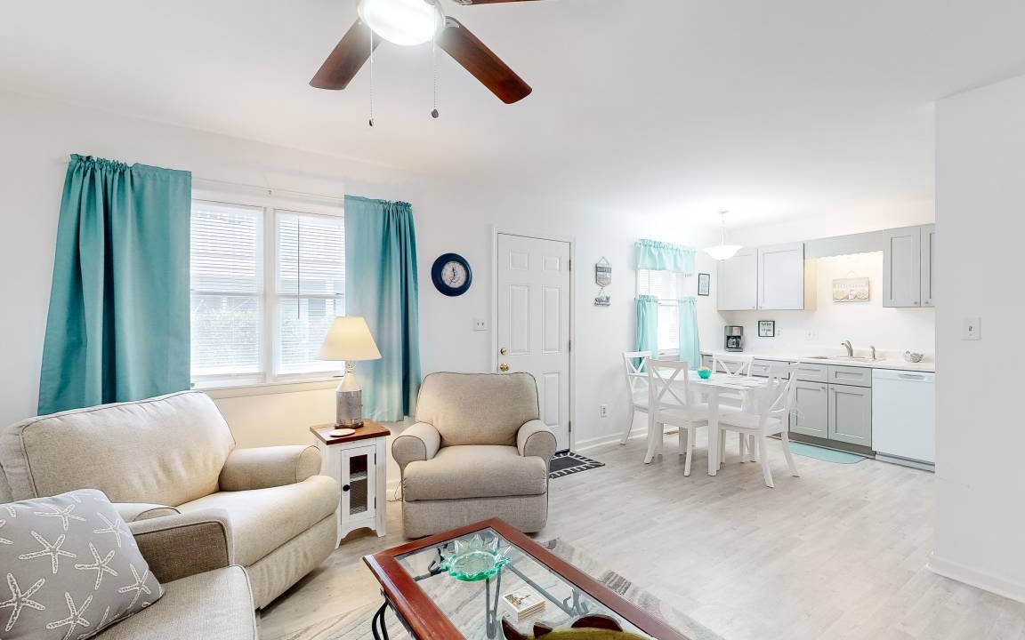 Photo of Livingroom in Caine Woods