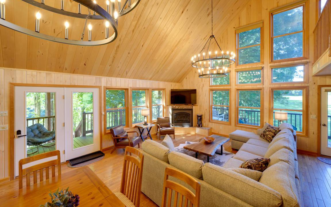 Photo of Livingroom in Marlinton