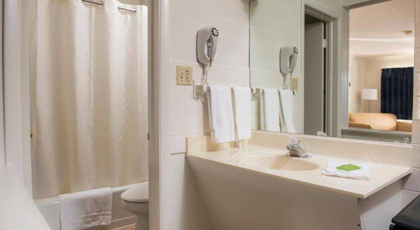 Photo of Bathroom in Gordonville
