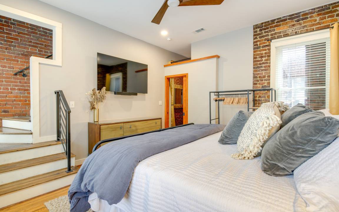 Photo of Bedroom in Downtown Knoxville