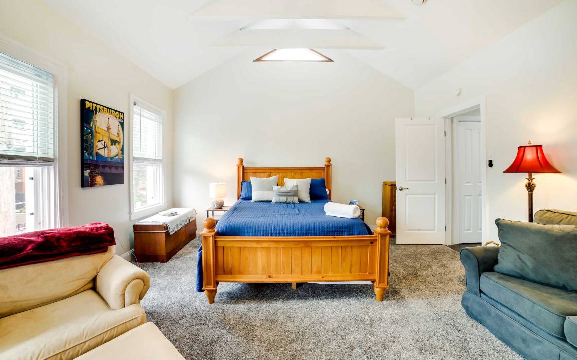 Photo of Bedroom in Shadyside