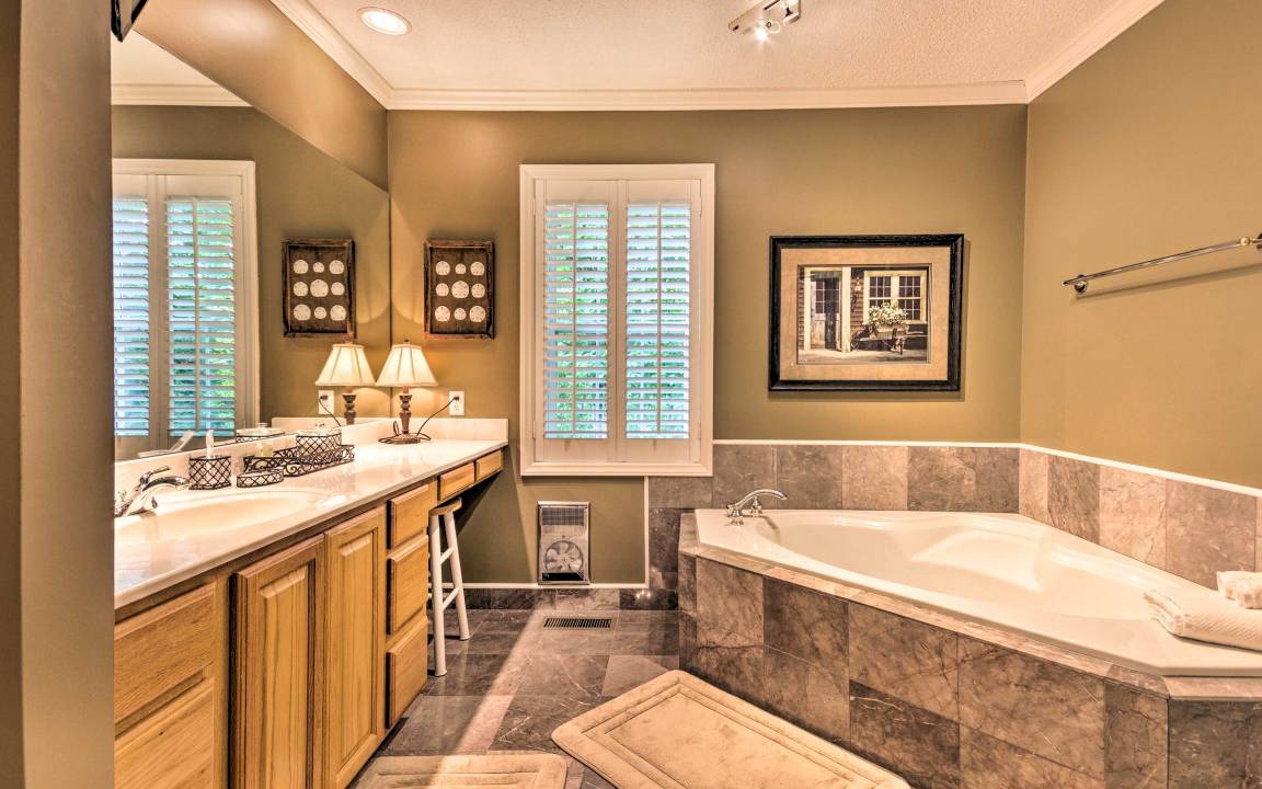 Photo of Bathroom in Beech Mountain