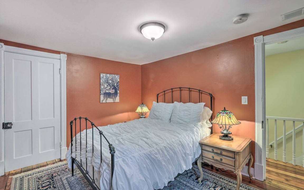 Photo of Bedroom in Lambertville
