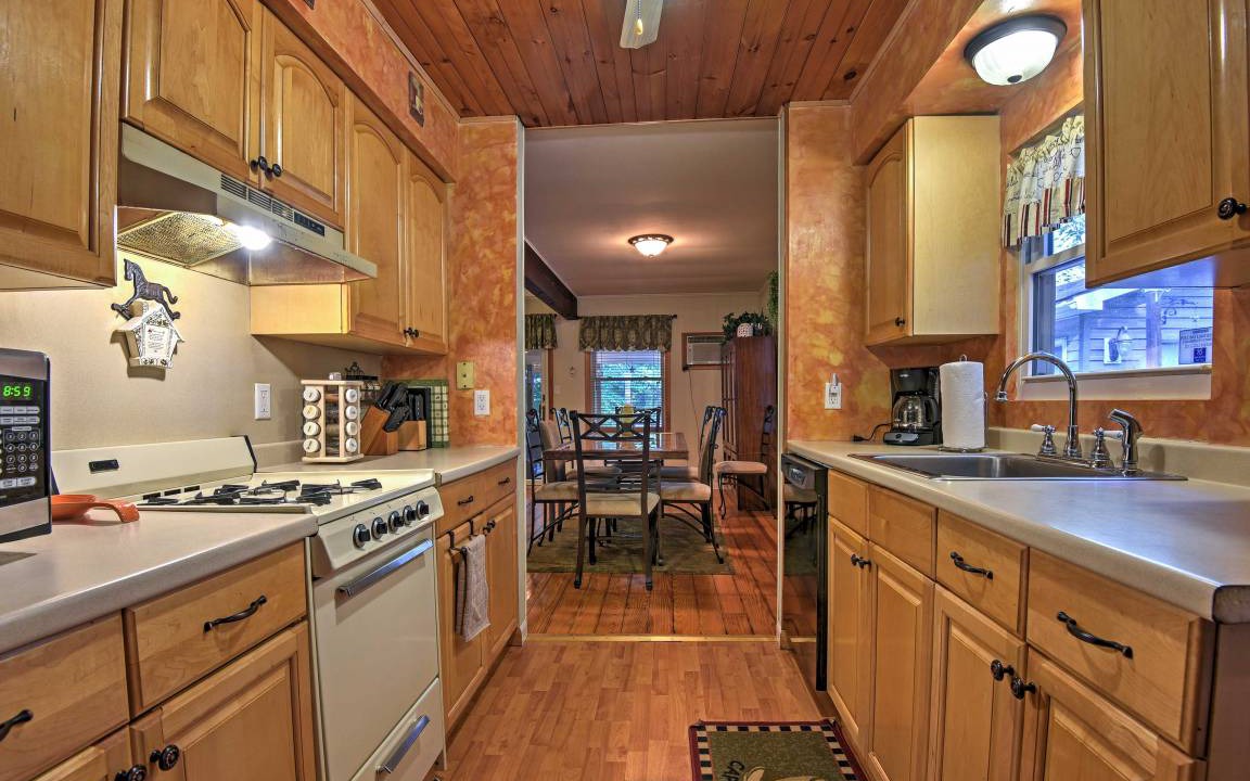 Photo of Kitchen in Greentown
