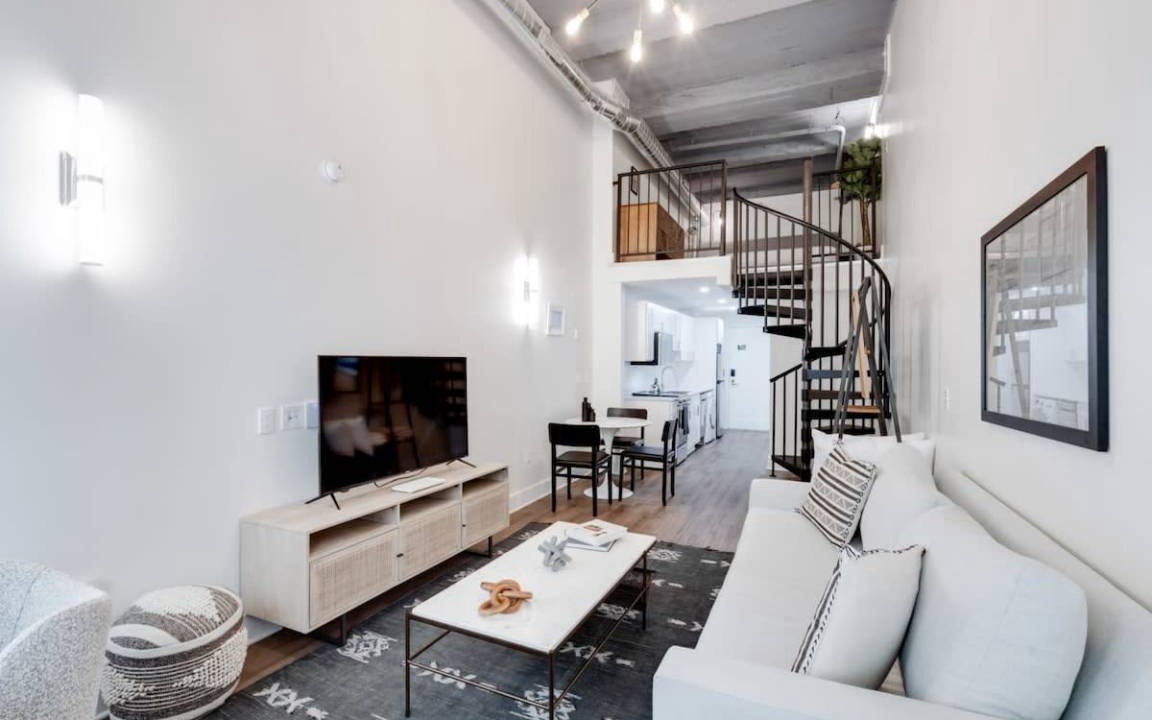 Photo of Livingroom in Center City East