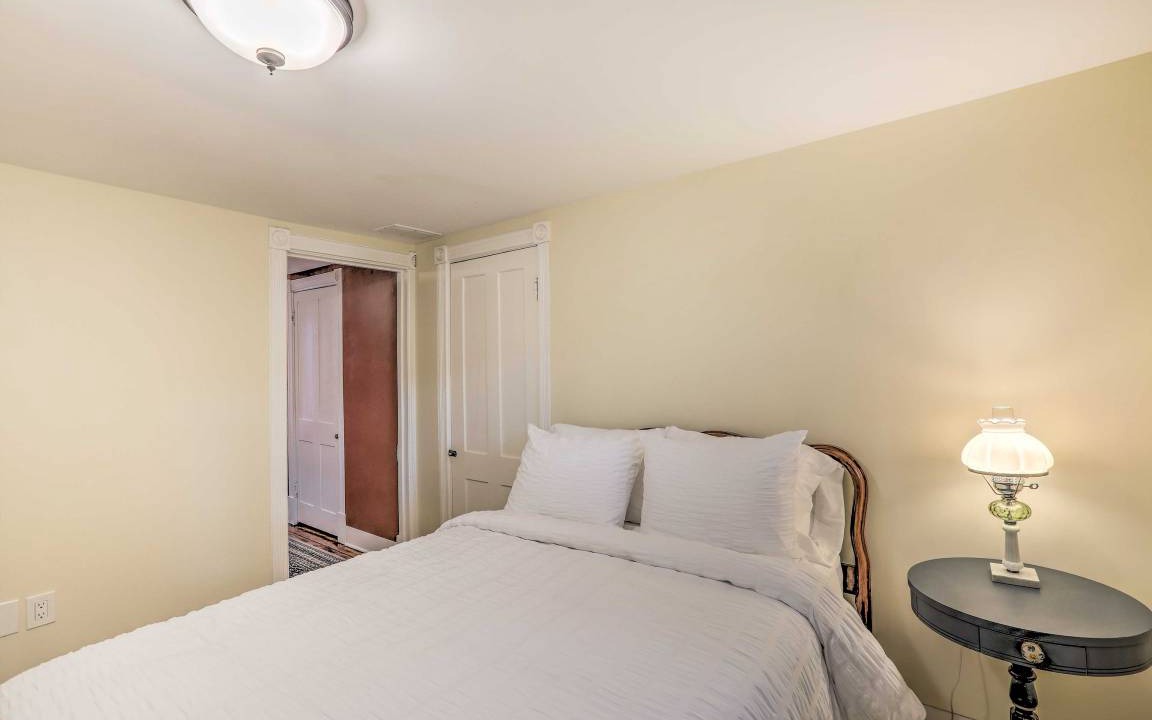 Photo of Bedroom in Lambertville