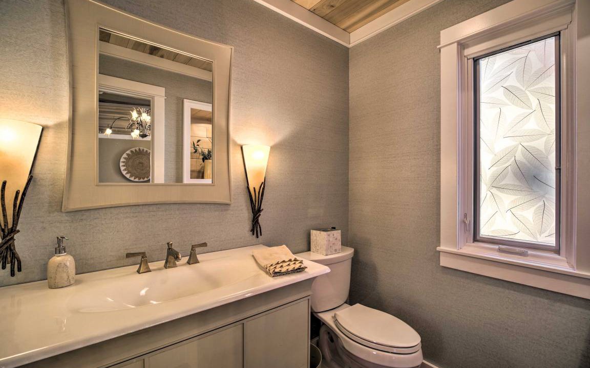 Photo of Bathroom in La Follette