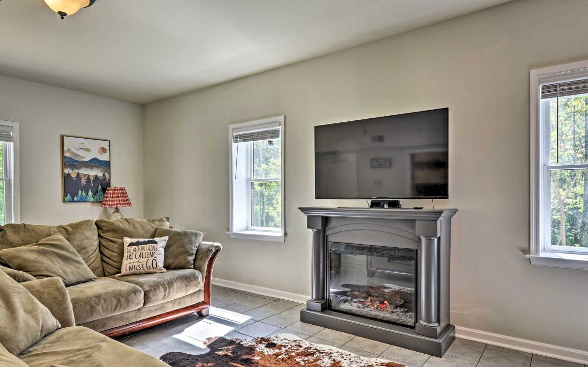 Photo of Livingroom in Mercersburg