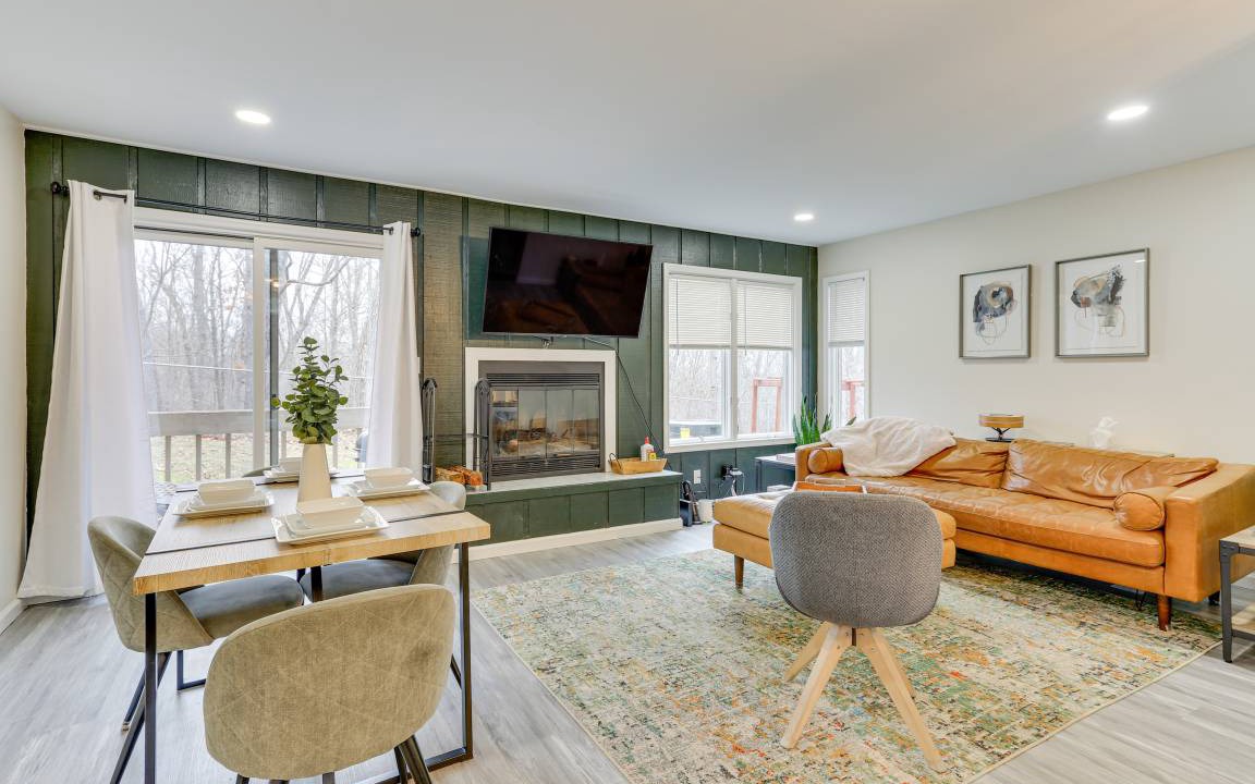 Photo of Livingroom in East Stroudsburg
