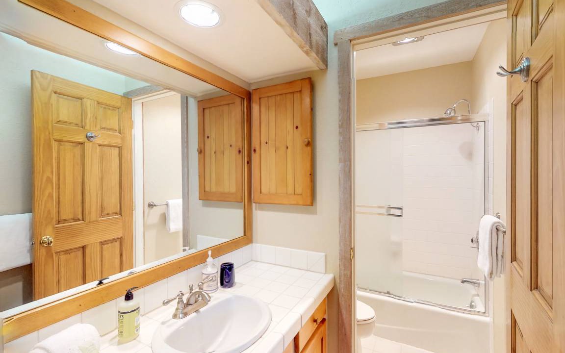 Photo of Bathroom in Elkhorn Village