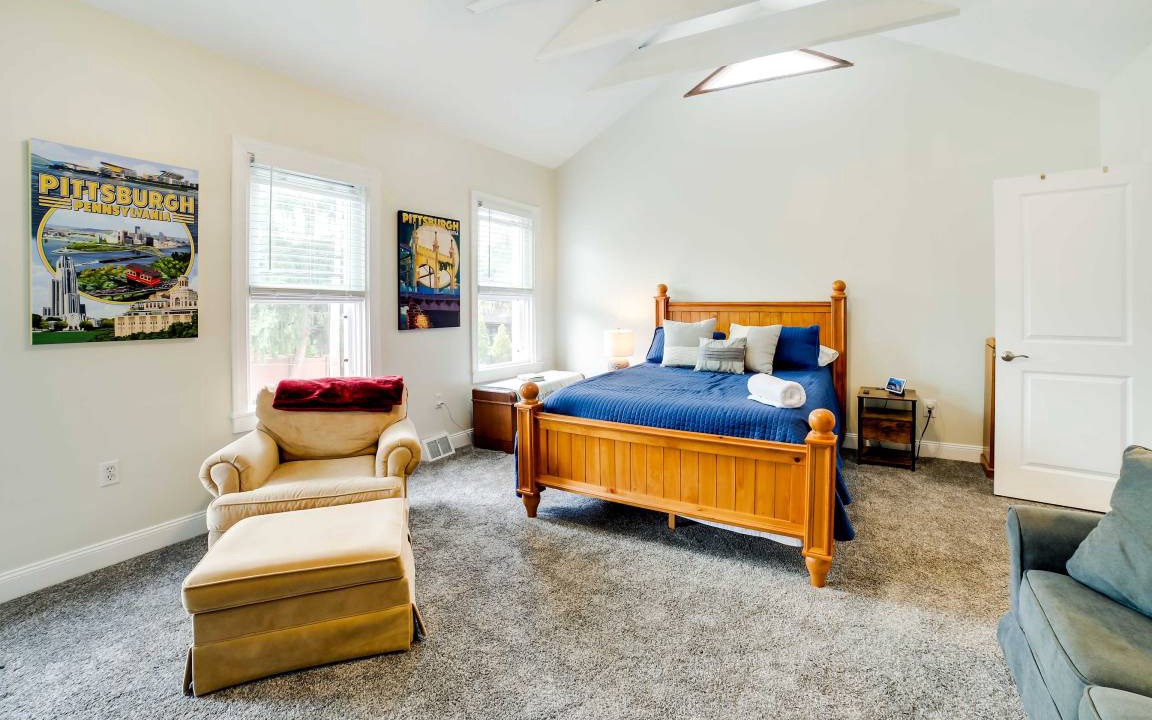 Photo of Bedroom in Shadyside