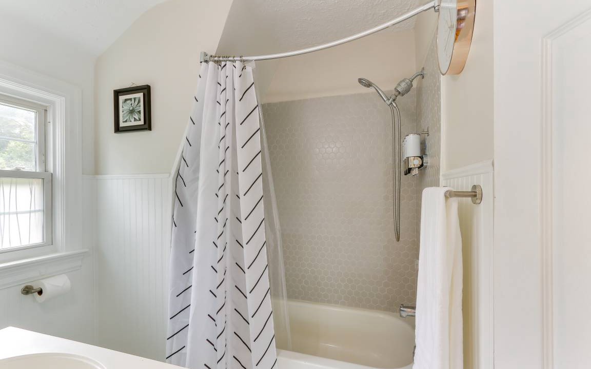 Photo of Bathroom in Front Royal