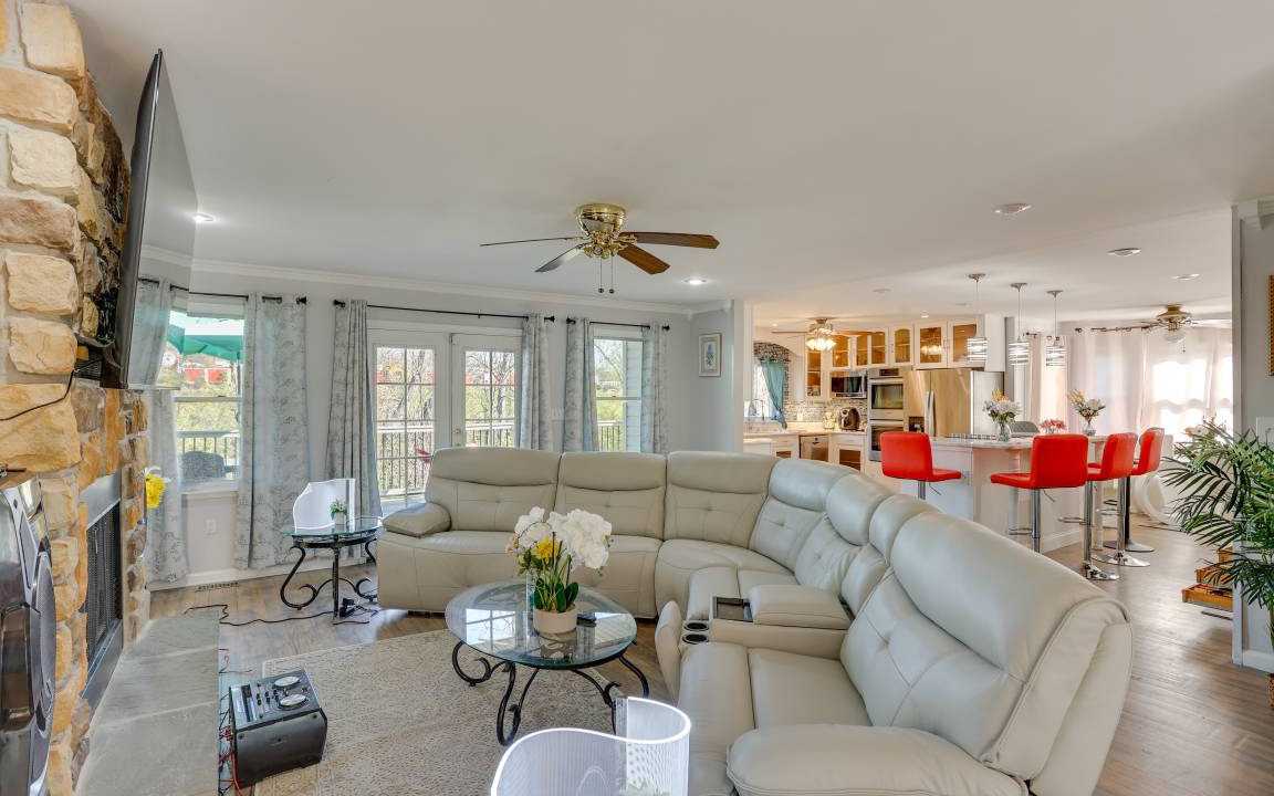 Photo of Livingroom in Harrisburg