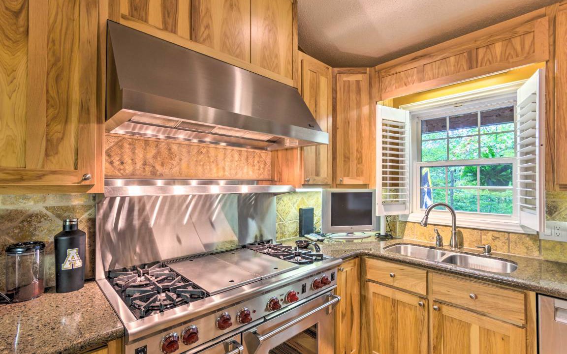 Photo of Kitchen in Beech Mountain