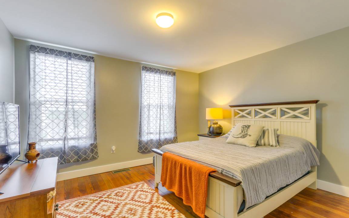 Photo of Bedroom in Emmitsburg
