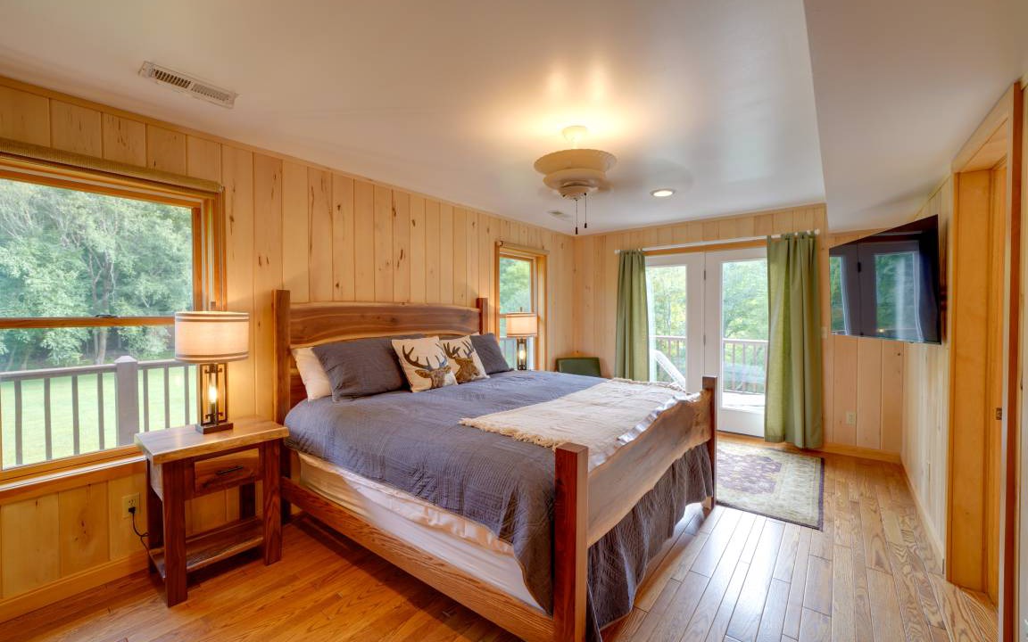 Photo of Bedroom in Marlinton