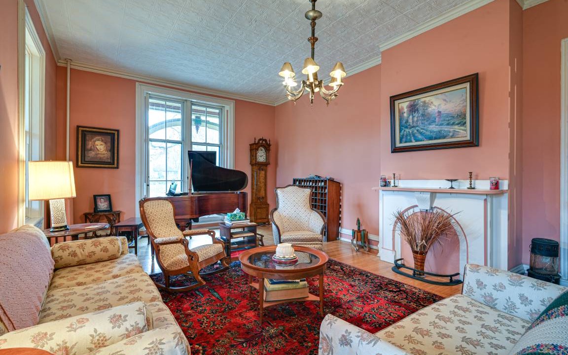 Photo of Livingroom in Chambersburg
